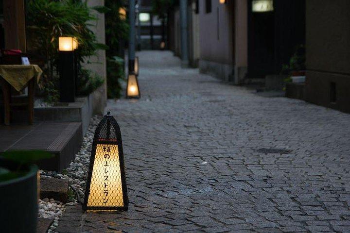歩いて東京で特別な殴打道を離れて