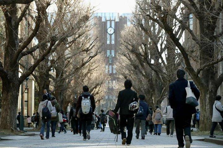 歩いて東京で特別な殴打道を離れて