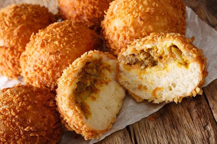 夜の渋谷の食べ歩きツアー