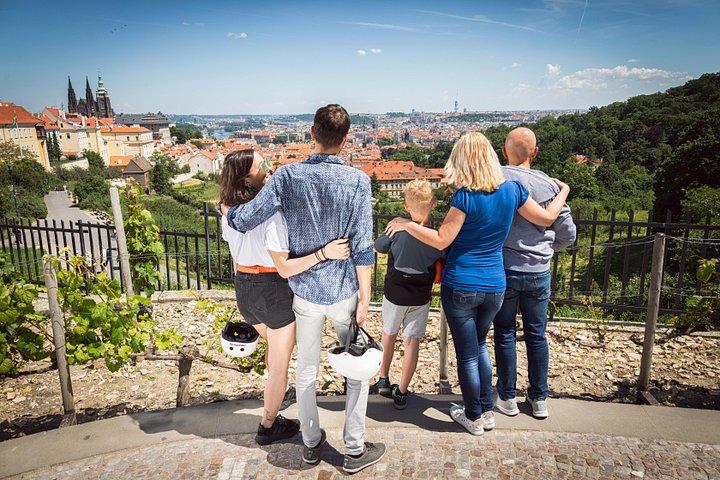 1.5 timer Prag E-Scooter Panoramic Tour i lille gruppe med PragueWay