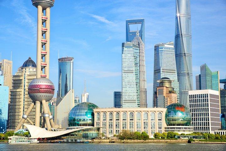Private Tour: Wasserstadt Zhujiajiao, Shanghai Tower und Maglev-Zug