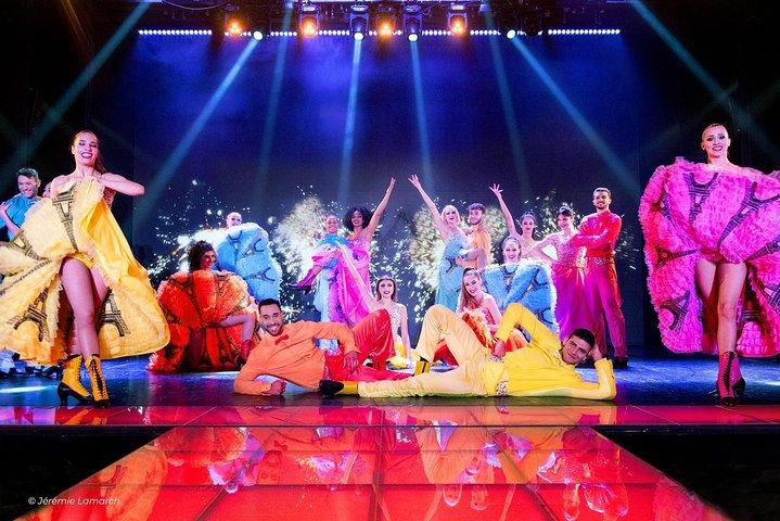 パリパラディラテンキャバレーVIP席、ディナー＆ボリンジャーチャンプ