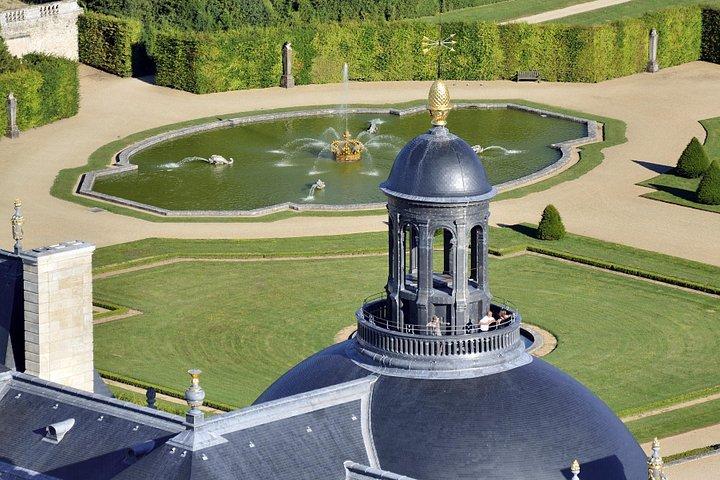 PARIS Excursion ==>CHATEAUX VERSAILLES and VAUX LE VICOMTE in Van
