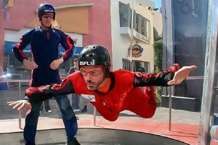 2回のフライトとパーソナライズされた証明書付きのサンフランシスコインドアスカイダイビング