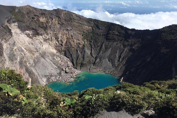 サンノゼから見るグアヤボとイラズ火山国立公園の秘密