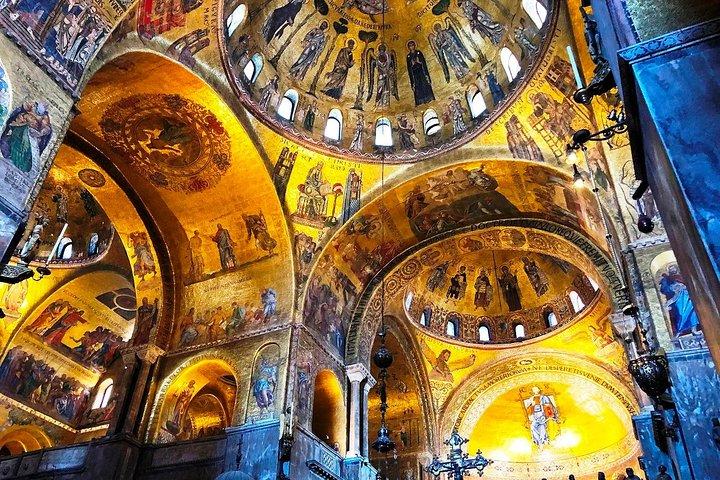 One-Day Veneza: Basílica de São Marcos, Walk & Gondola