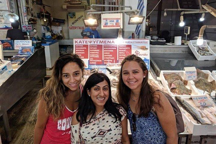 地元の人のように食べる：アテネの究極のウォーキンググルメツアー
