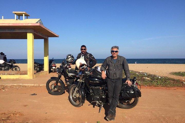 2-tägige Royal Enfield Motorradtour von Chennai nach Pondicherry & Mahabalipuram