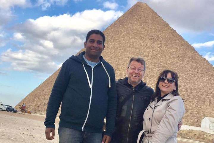 Tour di un giorno alle Piramidi di Giza, al Museo Egizio e alla Cittadella, al Cairo e al Bazar copto