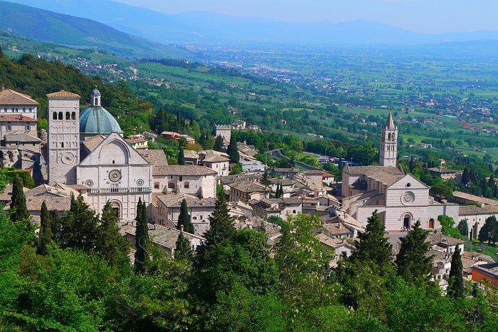 Day Trip: Pasta Cooking Class With Lunch & Assisi guided tour