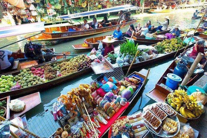 Excursión de medio día al mercado flotante de Damnoen Saduak y al ferrocarril de Maeklong