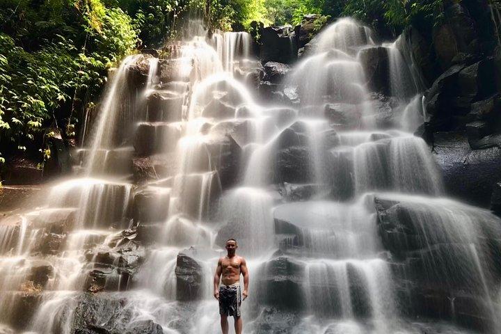 Cascate di Bali in un giorno: Tukad Cepung, 2 cascate nascoste, Kanto Lampo