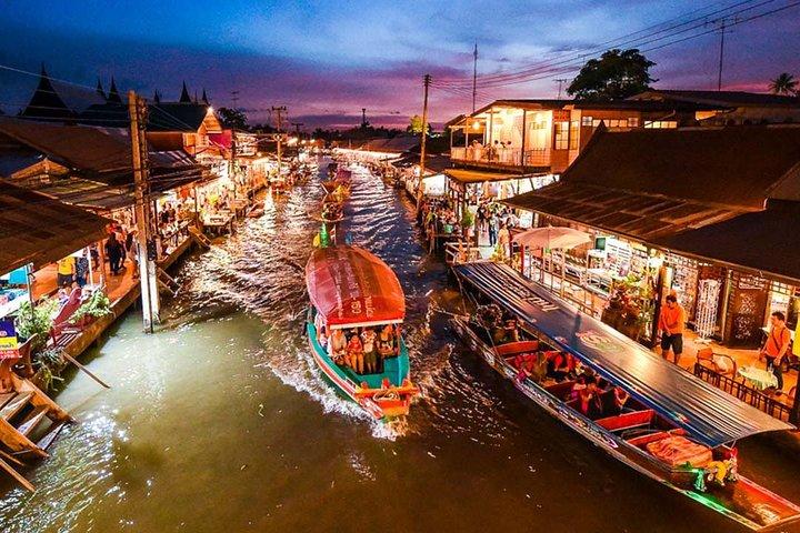Bangkok : Amphawa Floating Market & Maeklong Railway Market Tour
