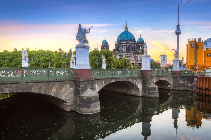 East Berlin History Tour: Private & Custom with a Local Guide