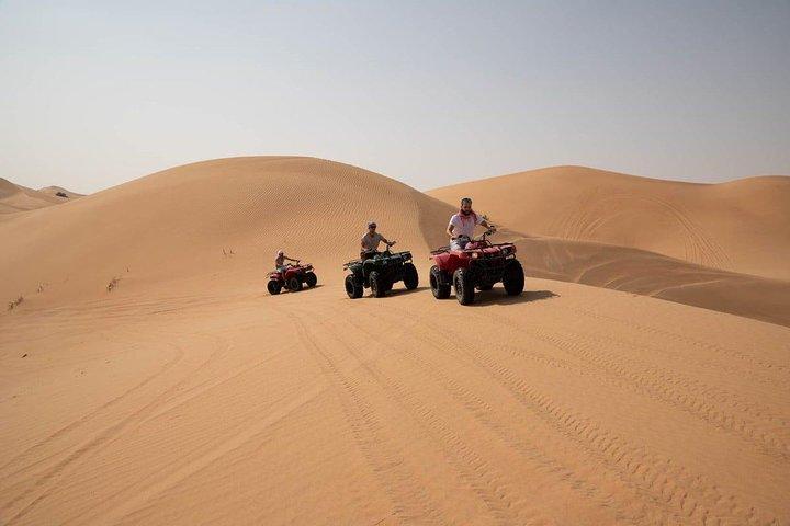 Abend Red Dunes Desert Safari mit Quad Biking
