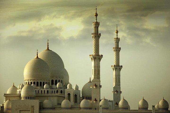 2 en 1 Best Combo Tours Día completo en Abu Dhabi City Tour y Night Dhow Cruise Dubai