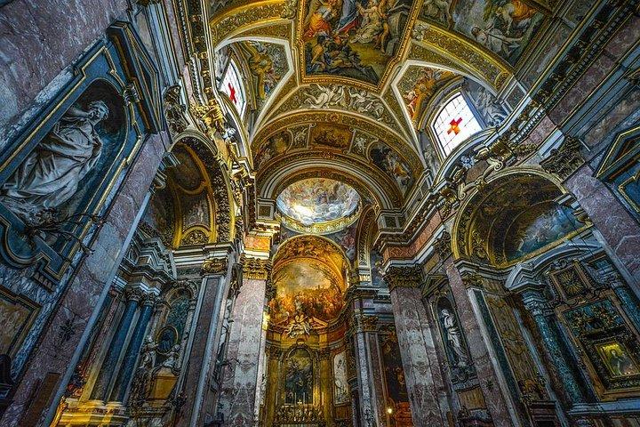 ローマの港から都市への旅：チヴィタベッキア港とローマの移動