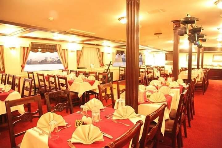 Caïro: Nijl-dinercruise met buikdansshow