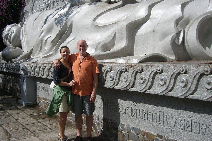 Nha Trang 2-vägs transfer till flygplatsen plus 1 dags stadstur med mudbad