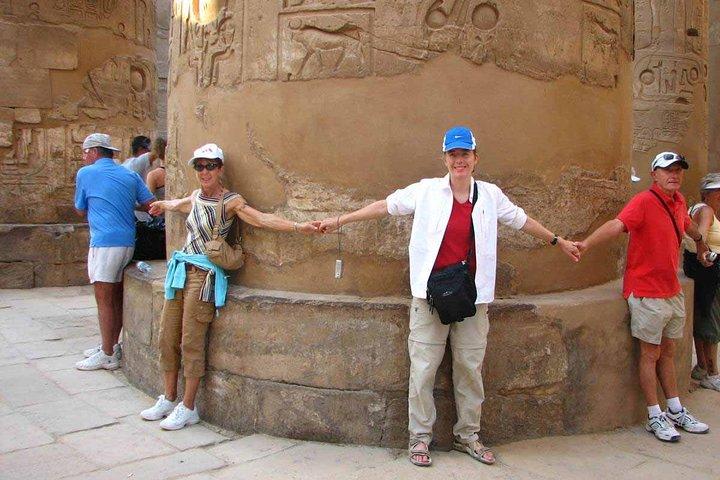Nile Cruises viagens de Aswan a Luxor por 4 dias 3 noites - tour privado