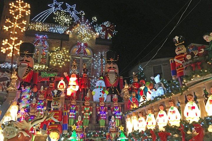 Stadtrundgang durch die Brooklyner Weihnachtsbeleuchtung in Dyker Heights