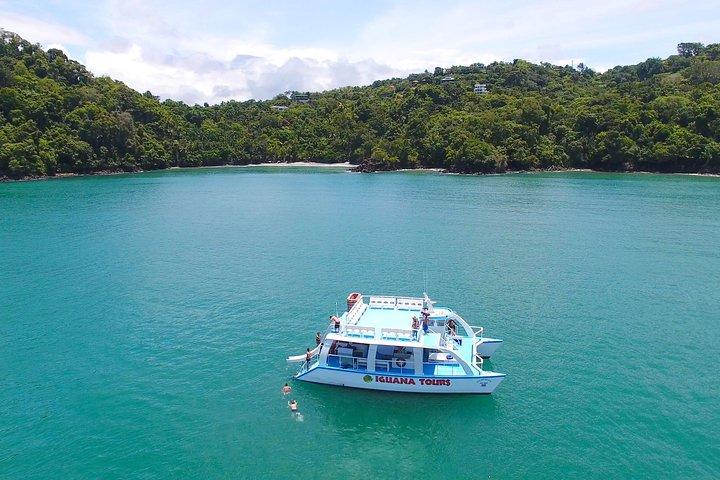 Katamaran-Kreuzfahrt ab Manuel Antonio mit Schnorcheln