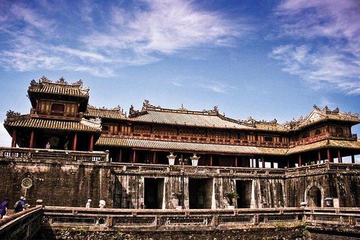 Hue Citadal - Tour privato della città imperiale 1 giorno