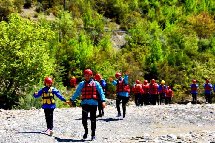 Osumi Canyons udforskning med udstyr