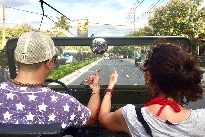 PRIVATE JEEP TOUR : フエからホイアン、ハイヴァン峠経由でダナンへ