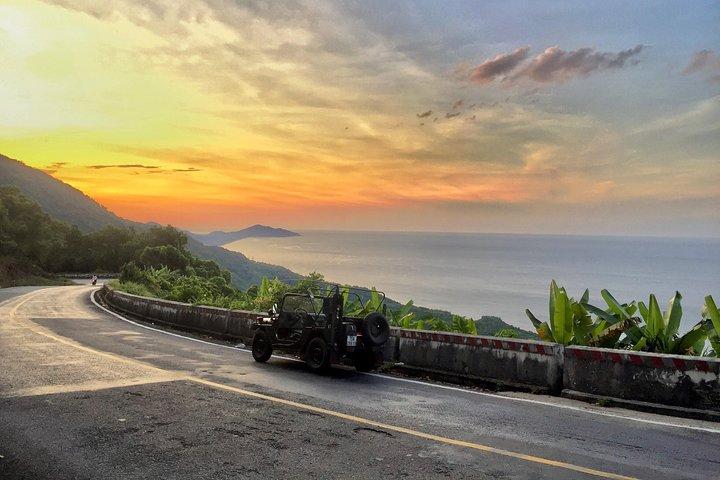 PRIVATE JEEP TOUR : フエからホイアン、ハイヴァン峠経由でダナンへ