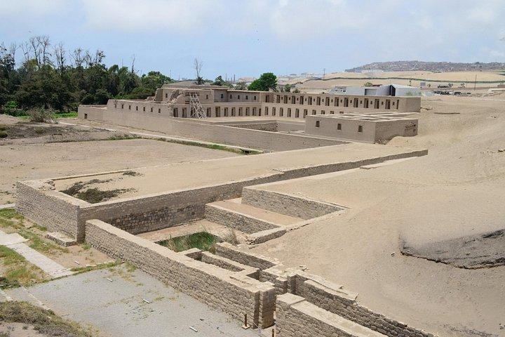 Private Local Artisans and Pachacamac Tour