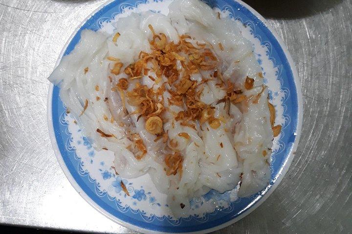 本物の食通と行く小グループハノイストリートフードツアー
