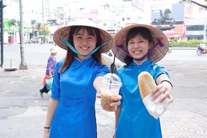 Excursão gastronômica vegana em Saigon por GirlPower Motorbike Riders | BeijoTour