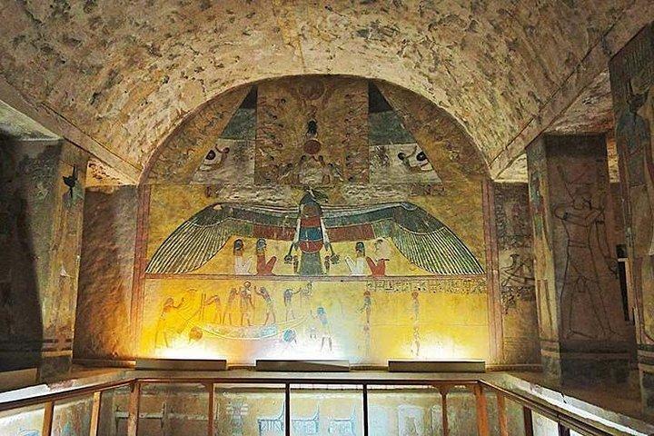 アブシンブルを含むルクソールからアスワンへの5日間のナイルクルーズ