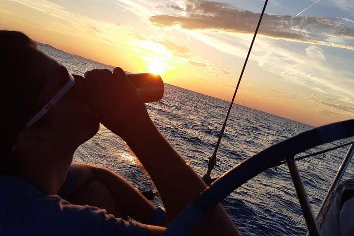 De Zadar: Tour de vela de sol privado