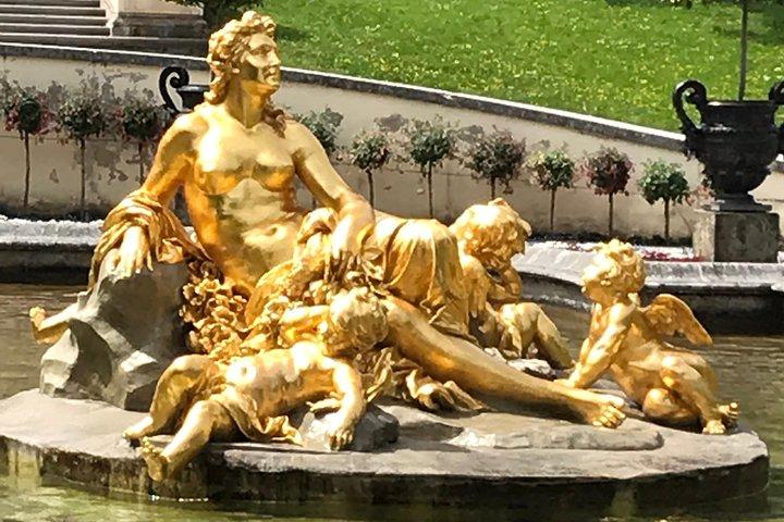 Gita di un giorno VIP Neuschwanstein, Linderhof e Grotta da Monaco di Baviera