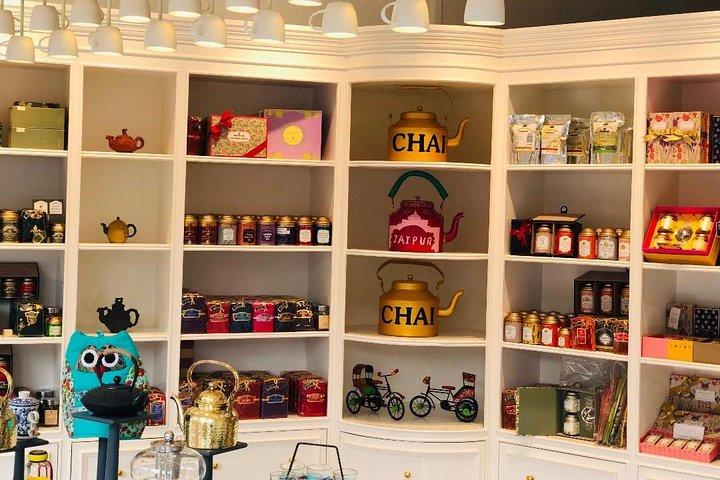 Teeverkostung in Indiens ältester Teeboutique: Sancha Tea Boutique