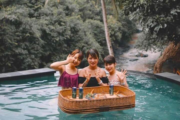 Bali D'Tukad River Clubフローティング朝食付き滝無料アクセス