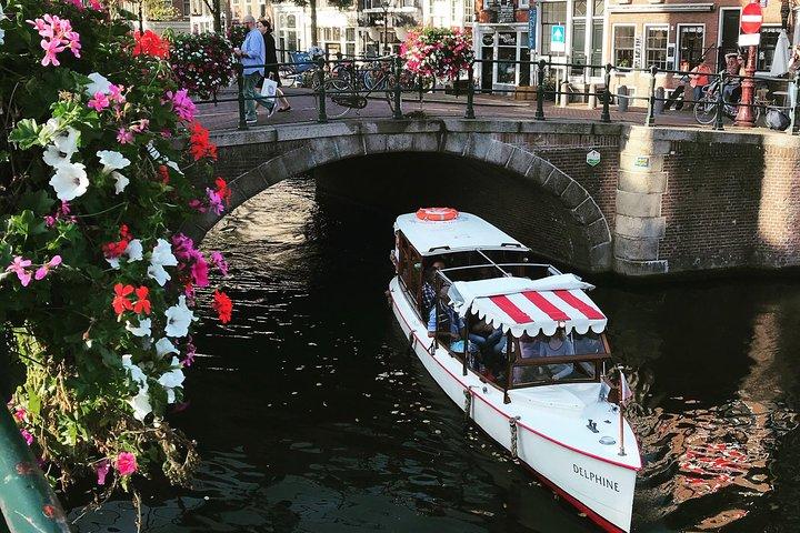 Privé rondvaart op kleine historische boot