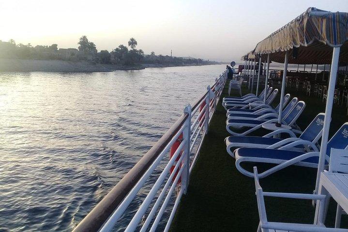 4-dages Nile Cruise luxor.Aswan.abu simbel med sovende togbilletter fra Cairo