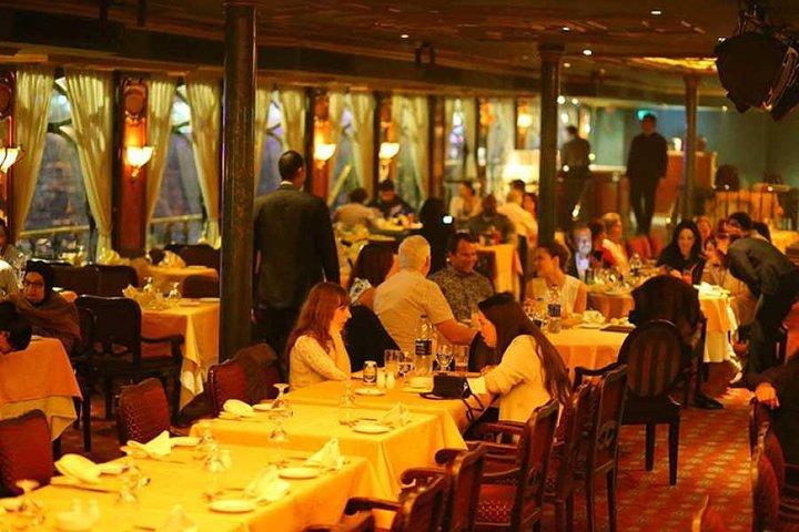 Nile Dinner Cruise no Cairo com Belly Dancing