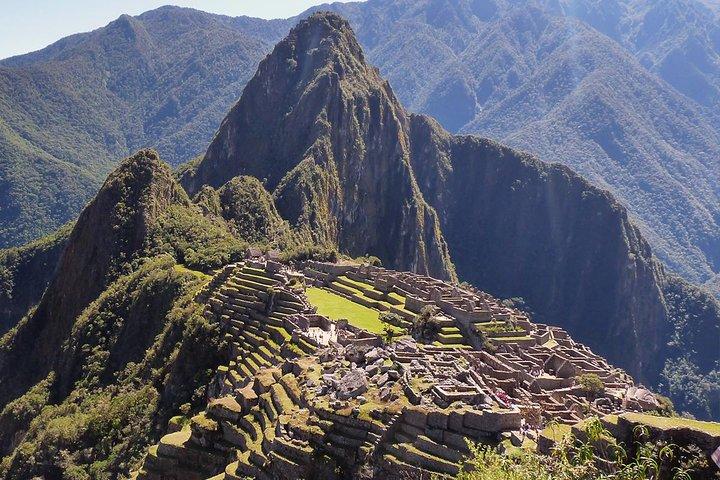 Machu Picchu e Rainbow Mountain Caminhada de Cusco 2-Day