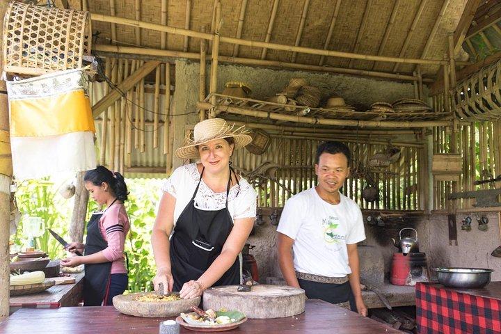 Autentic Farm-to-Table Balinese Culinary Class em Ubud com Kadek