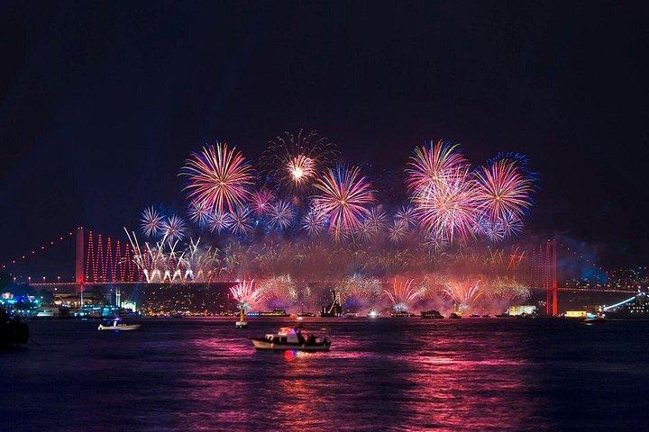 Bosphorus New Year's Eve dinner cruise & party, Istanbul 2027