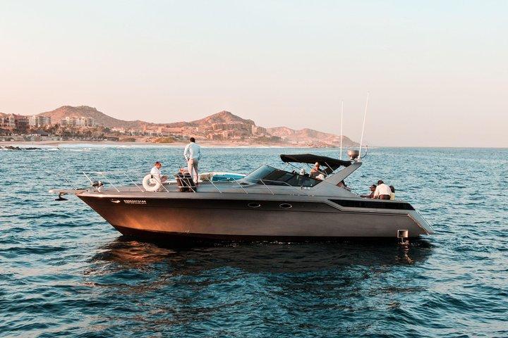 3-stündige private Yachtkreuzfahrt in Cabo Als ob Sie an Bord Ihrer eigenen privaten Yacht wären