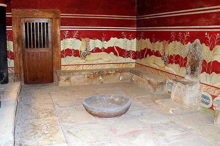 Knossos Palace Skip-the-Line Ticket (Shared Tour Group)