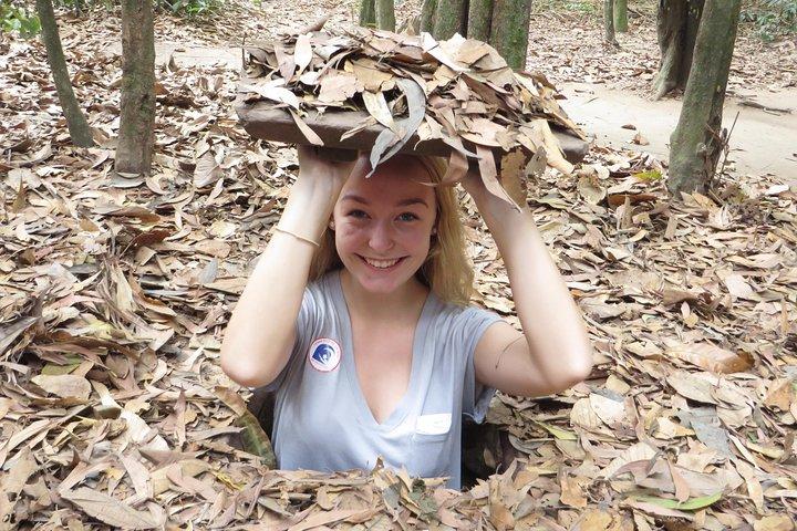 Excursão privada aos túneis de Cu Chi com um especialista local