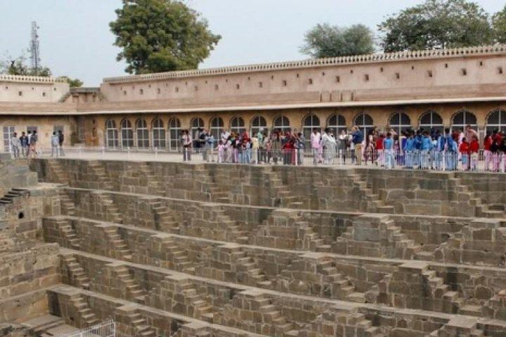 Abhaneri Stepwell und Monkey Temple Tagesausflug von Jaipur