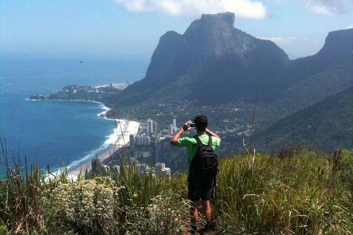 Dois Irmãos ハイキング + 貧民街ツアー (Two Brothers Hill)