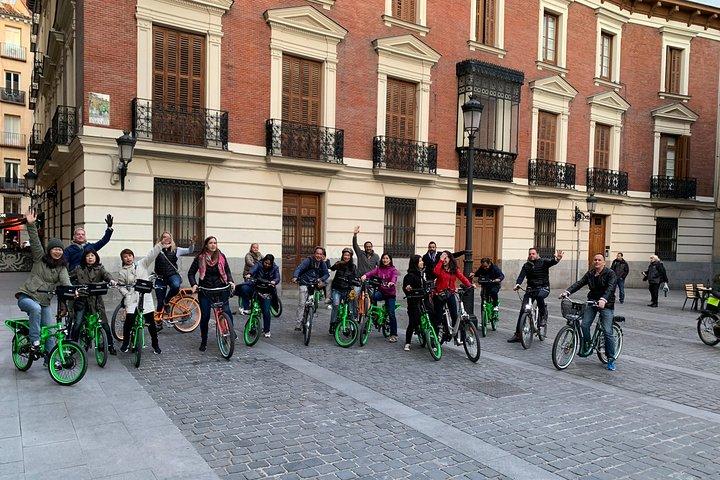 Tour in bici divertente e turistico di Madrid